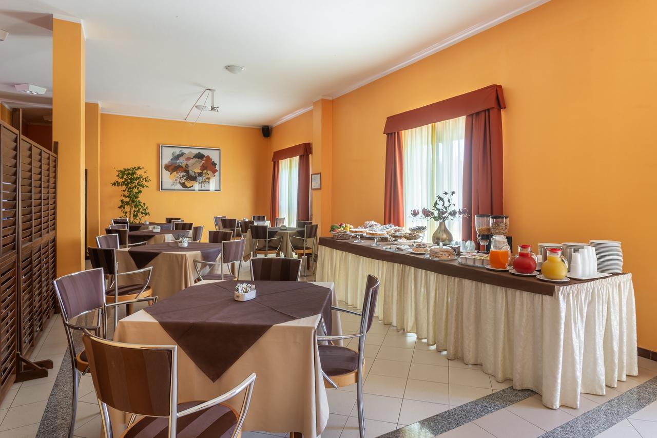Rodia Inn Oristano Kültér fotó